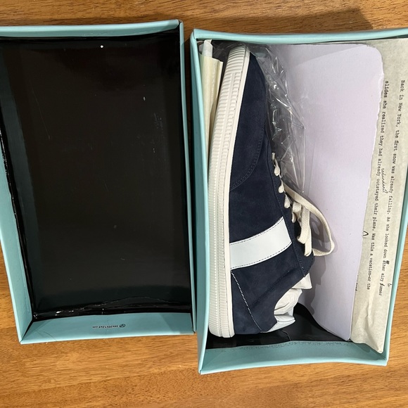 Modern Fiction Casual Sneaker - Picture 3 of 7